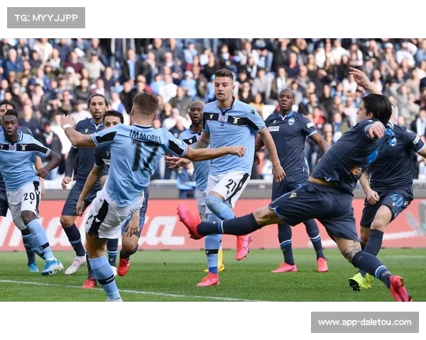 国米领跑积分榜：攻防平衡与赛季深度优势分析